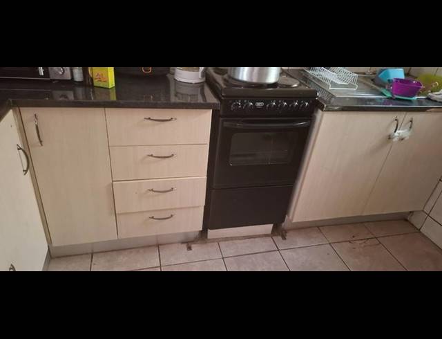 2 BEDROOM PROPERTY TO RENT IN DORANDIA